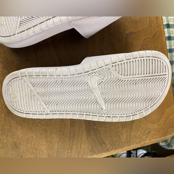 Light Purple Nike Slides - Picture 4 of 4
